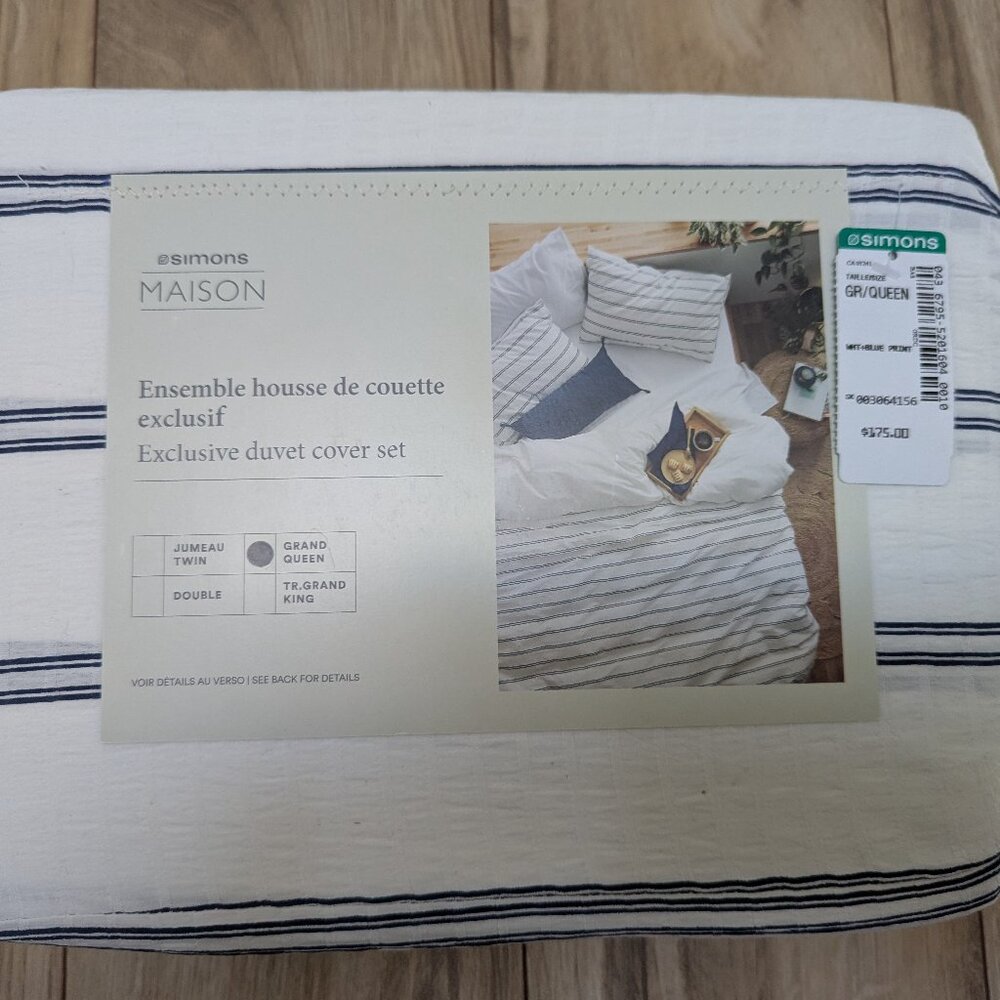 Blue and white Queen size duvet cover